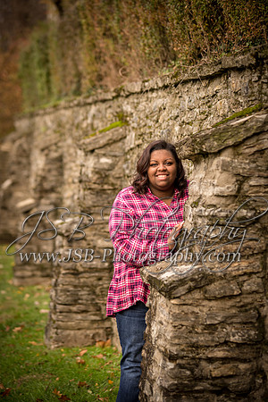 2018_Sara_Rhoads_Senior_Session_036-6625
