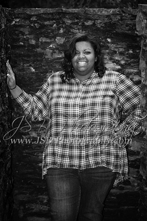 2018_Sara_Rhoads_Senior_Session_046-6665-2