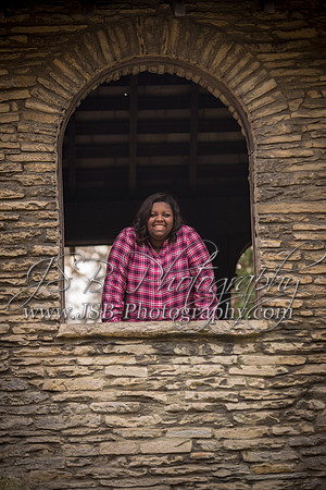 2018_Sara_Rhoads_Senior_Session_067-6737