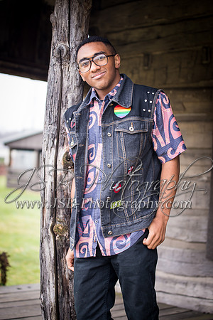 2018_Engram_Senior_Session-012-8436