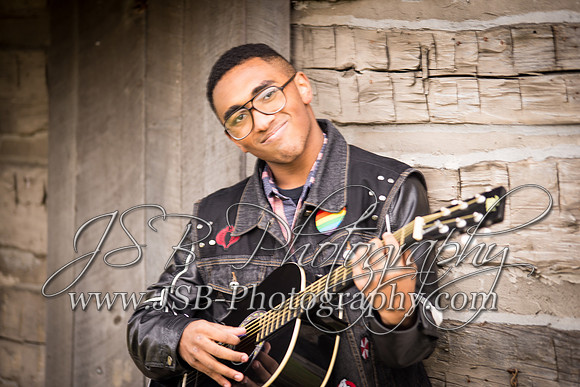 2018_Engram_Senior_Session-031-8513