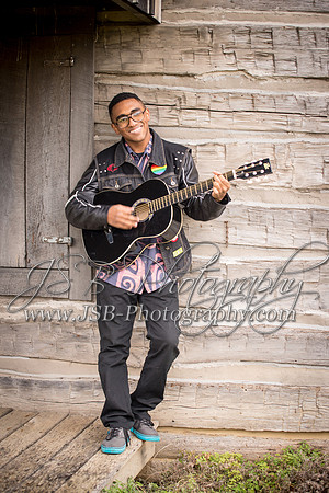 2018_Engram_Senior_Session-033-8524