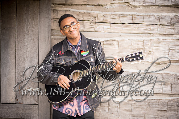 2018_Engram_Senior_Session-034-8525