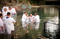 0007_2015_Israel_Trip_Jordan_Baptizing_4091
